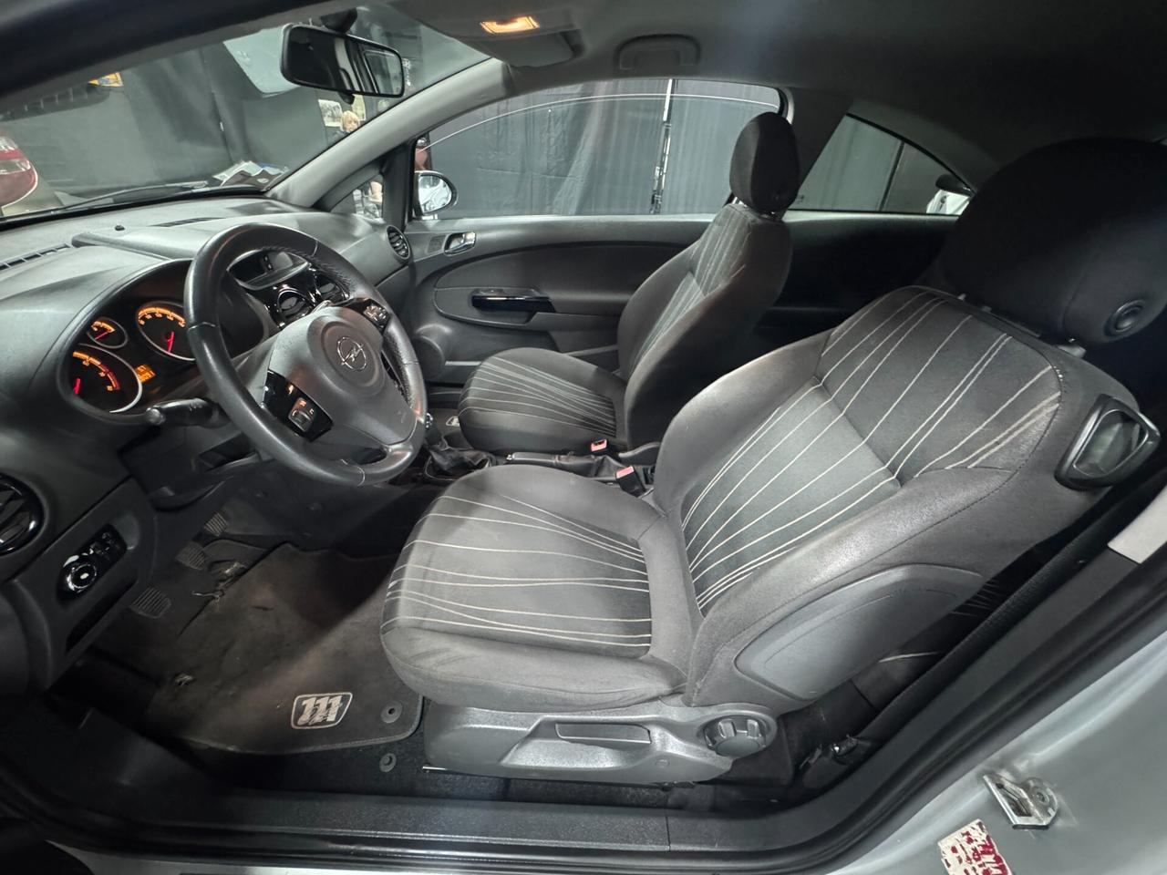 Opel Corsa 1.2 3 porte Elective Neopatentati