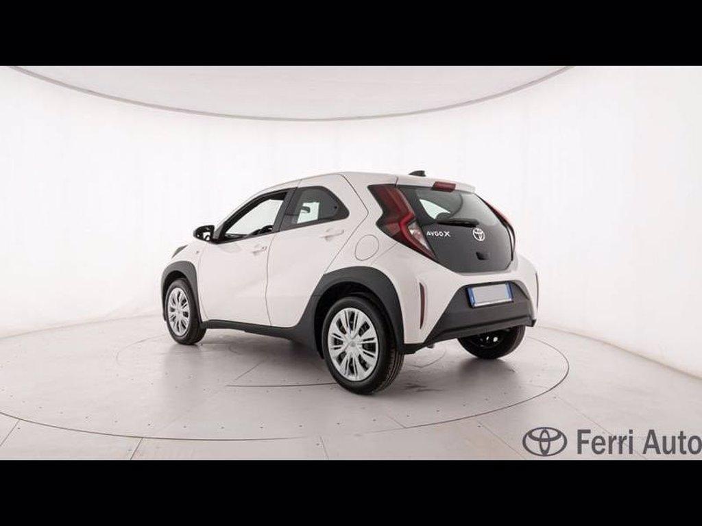 TOYOTA Aygo x 1.0 active 72cv del 2024