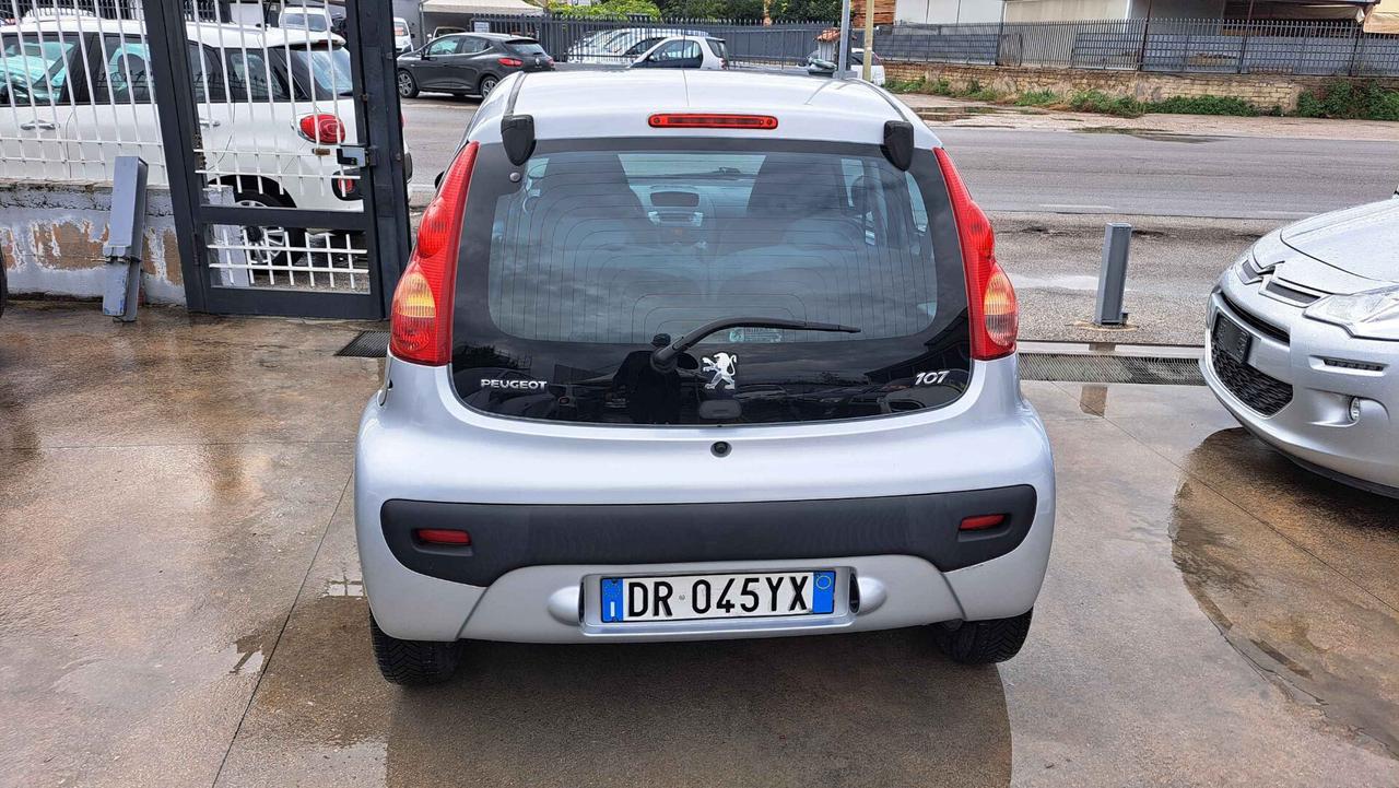 Peugeot 107 1.0 68CV 5p. Urban Move