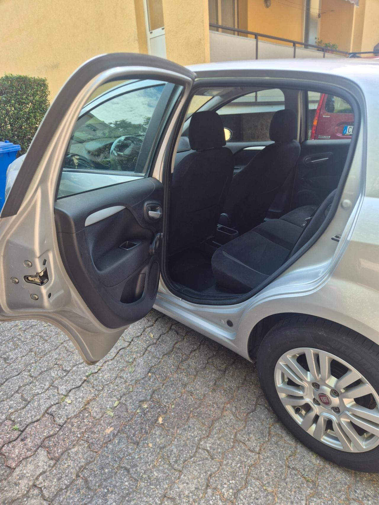 Fiat Punto 1.2 benzina euro 6 lounge