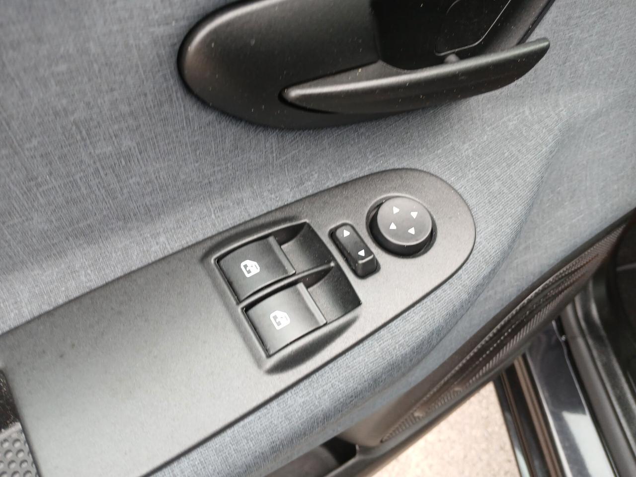 Lancia Ypsilon 1.0 HYBRID GOLD 2023
