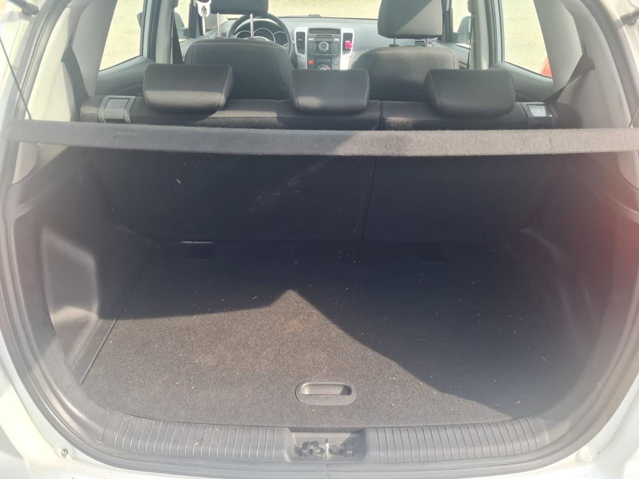 Kia Venga 1.4 CRDi 90CV Cool + TETTO