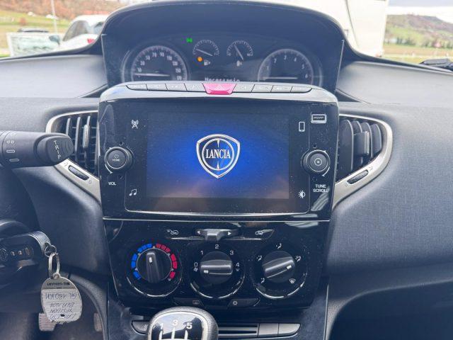 LANCIA Ypsilon 1.0 FireFly 5p Hybrid Ecochic Gold IVA ESPOSTA