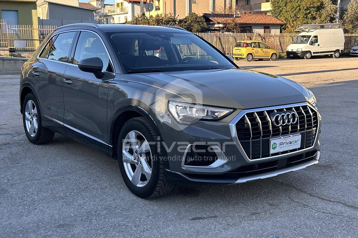 AUDI Q3 35 TDI S tronic Business Advanced