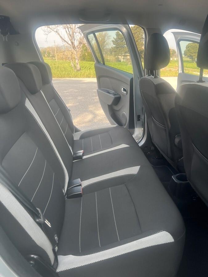 Dacia Sandero Stepway 1.0 TCe 100 CV ECO-G Comfort