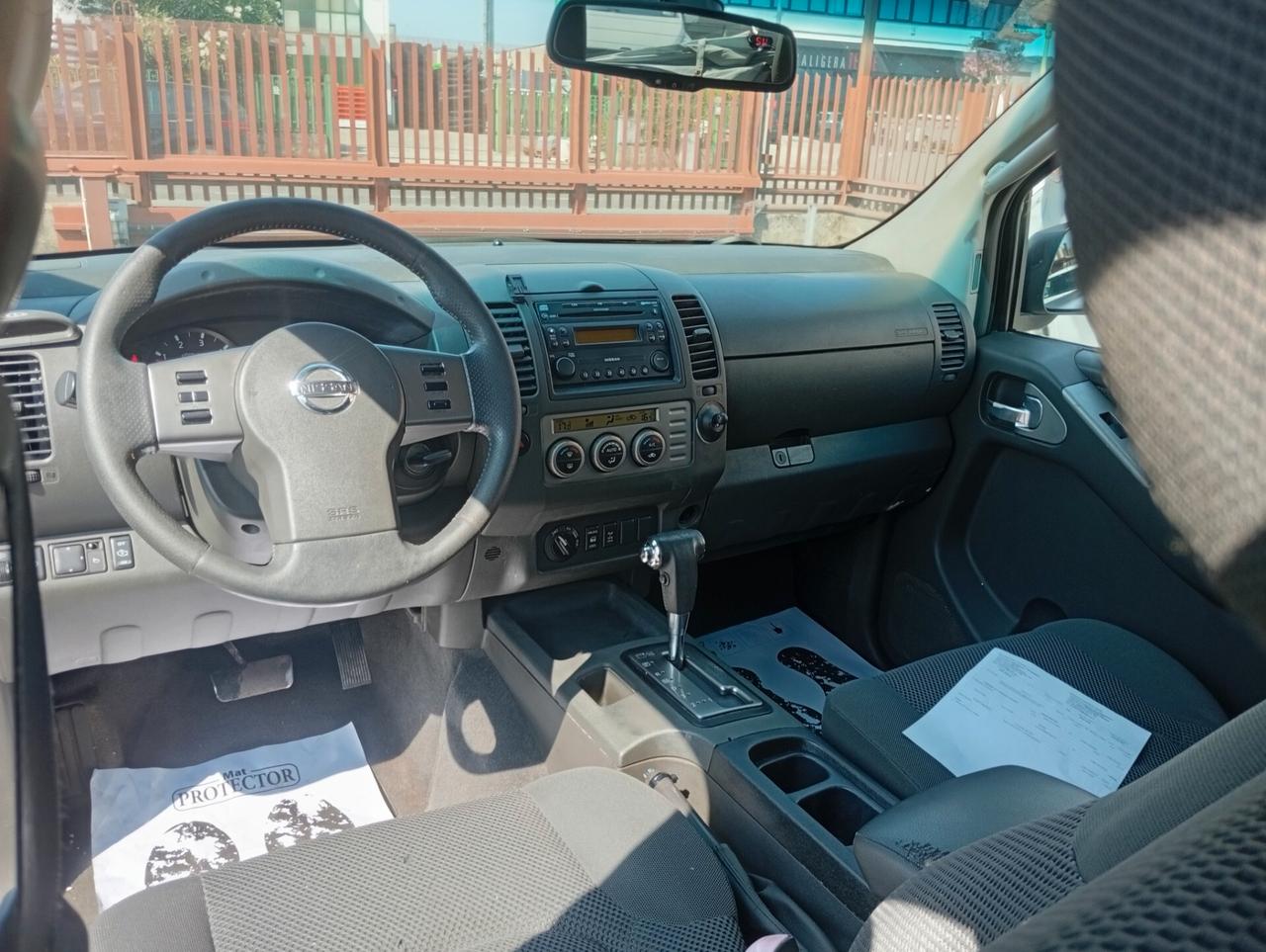Nissan Navara 2.5 dCi 4 porte Double Cab