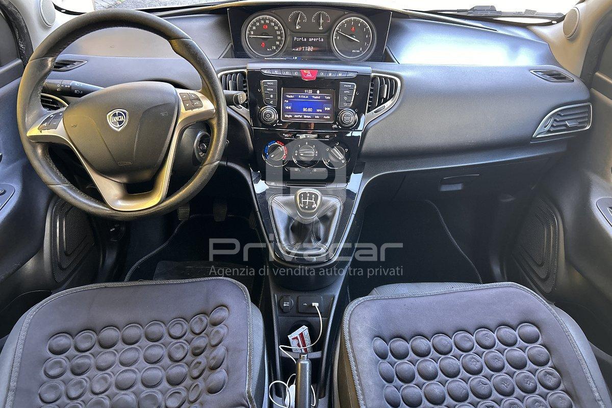 LANCIA Ypsilon 1.2 69 CV 5 porte GPL Ecochic Gold