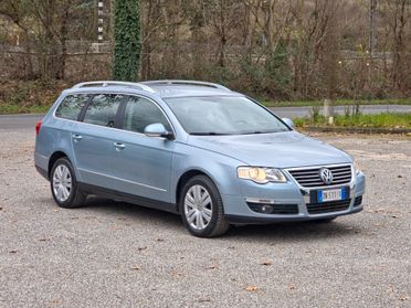 Volkswagen Passat 2.0 TDI DPF Var. Highline 2008-E4 Manuale NEO