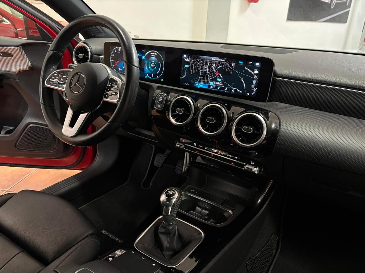 MERCEDES CLASSE A 180 2019 1.3 BENZINA