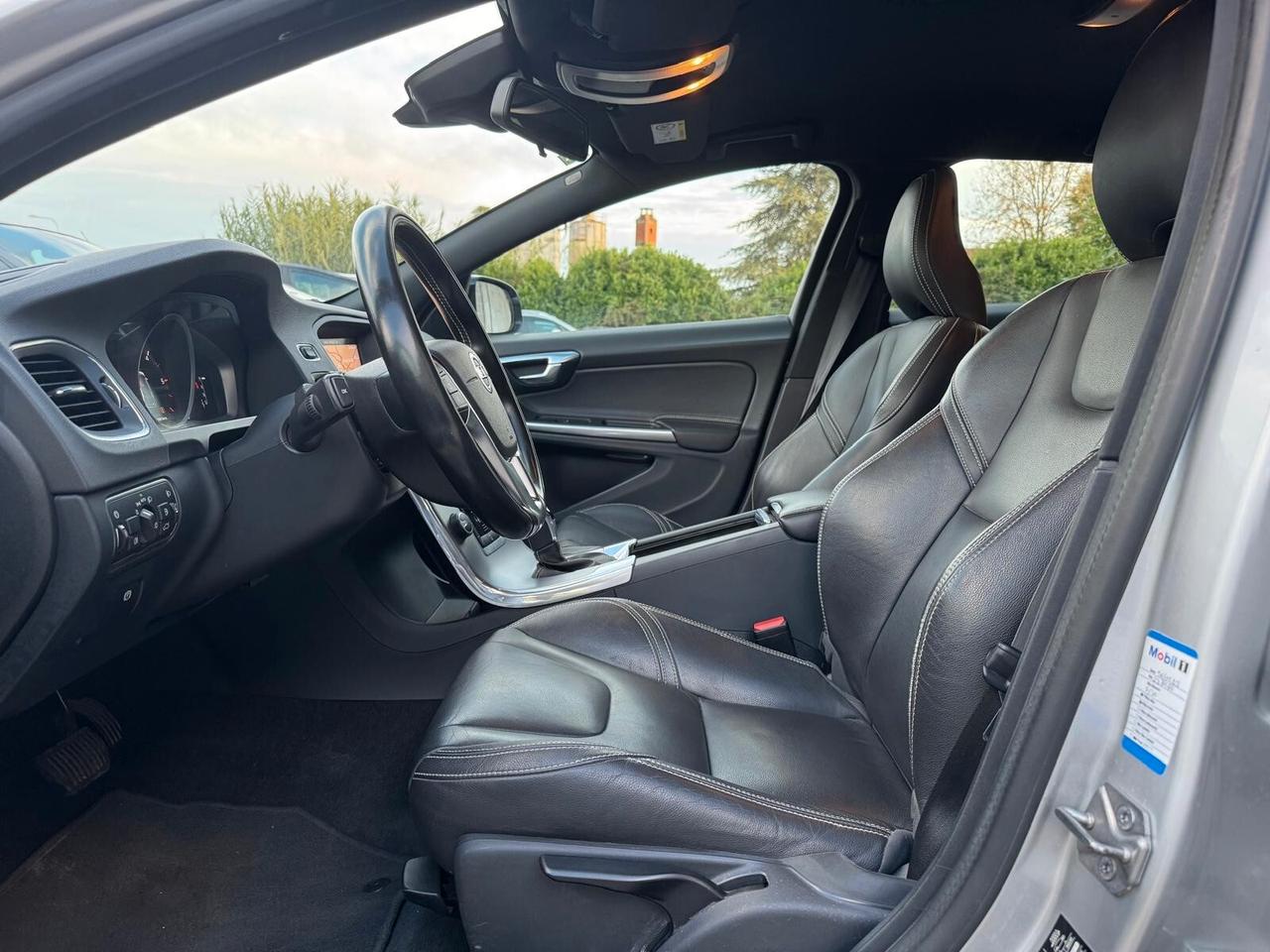 Volvo V60 D2 Geartronic Dynamic Edition