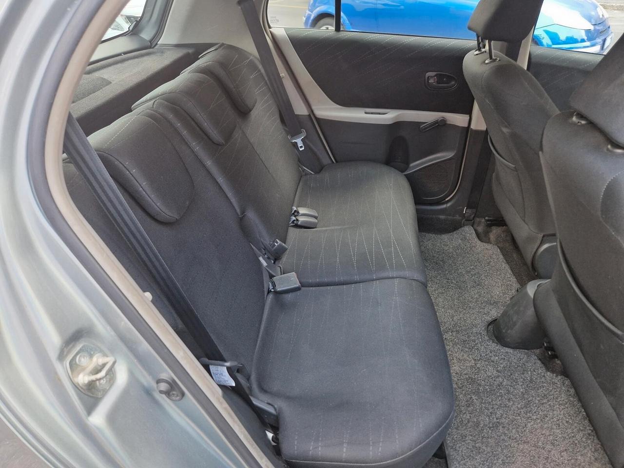 Toyota Yaris 1.4 D-4D 5 porte Sol automatica