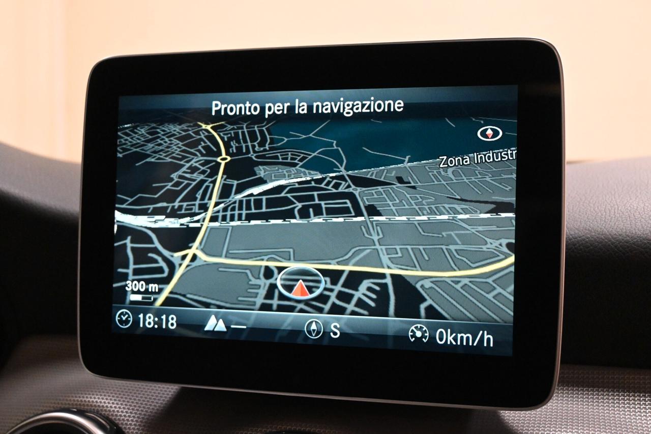 MERCEDES GLA (X156) GLA 200 d Automati...