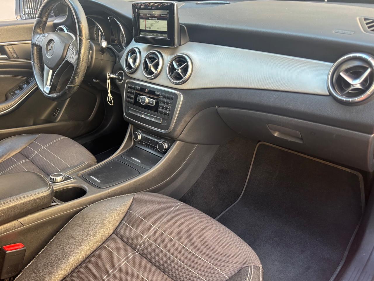 Mercedes-benz CLA 220 CDI Automatic Sport