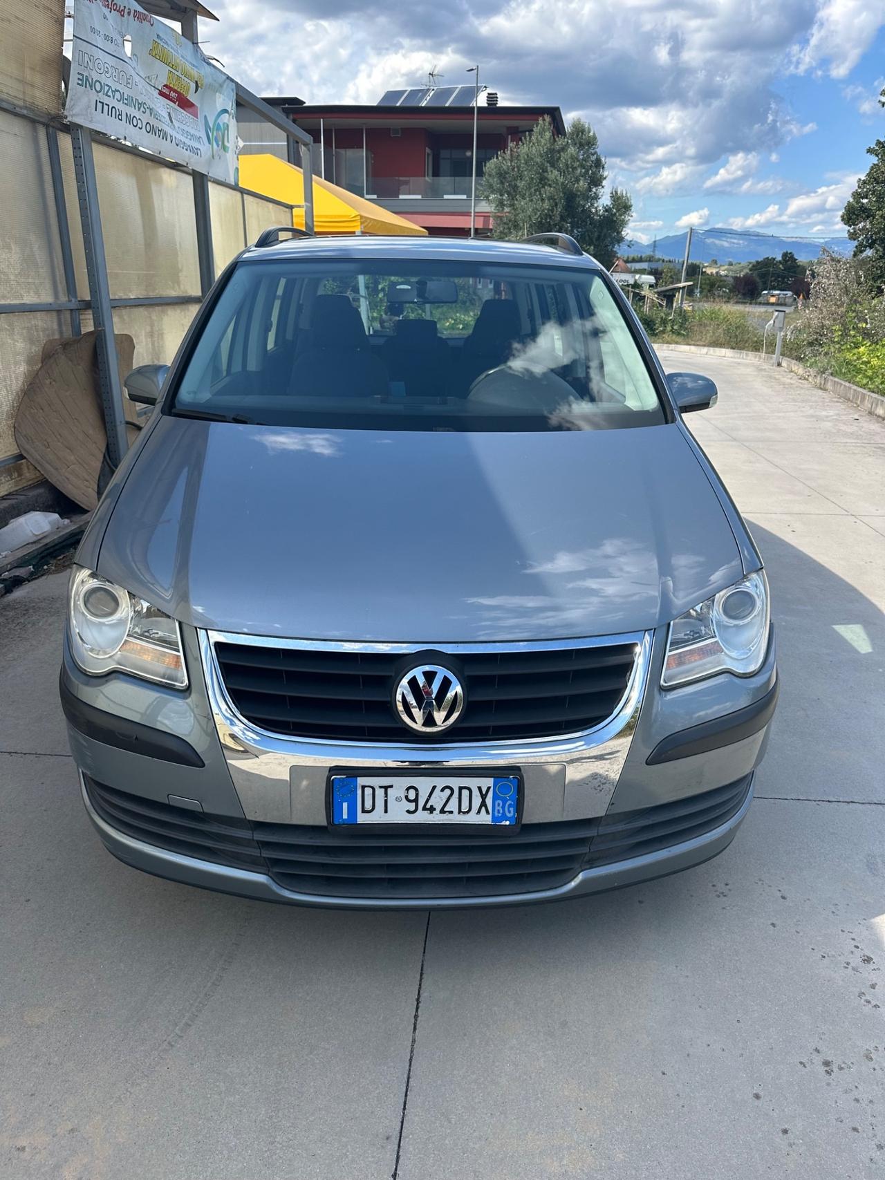 Volkswagen Touran 2.0 metano