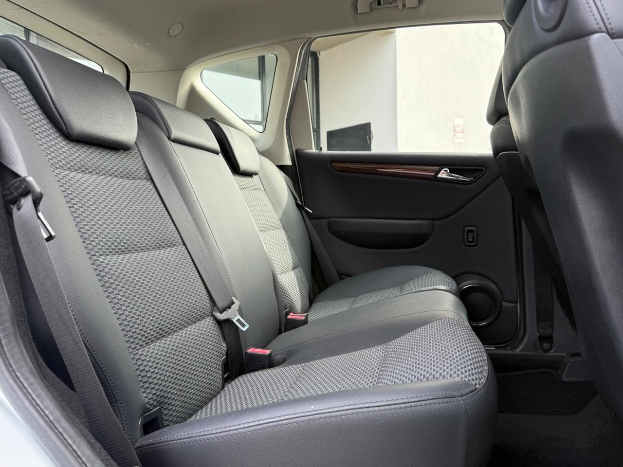 Mercedes-benz A 180 BlueEFFICIENCY Avantgarde