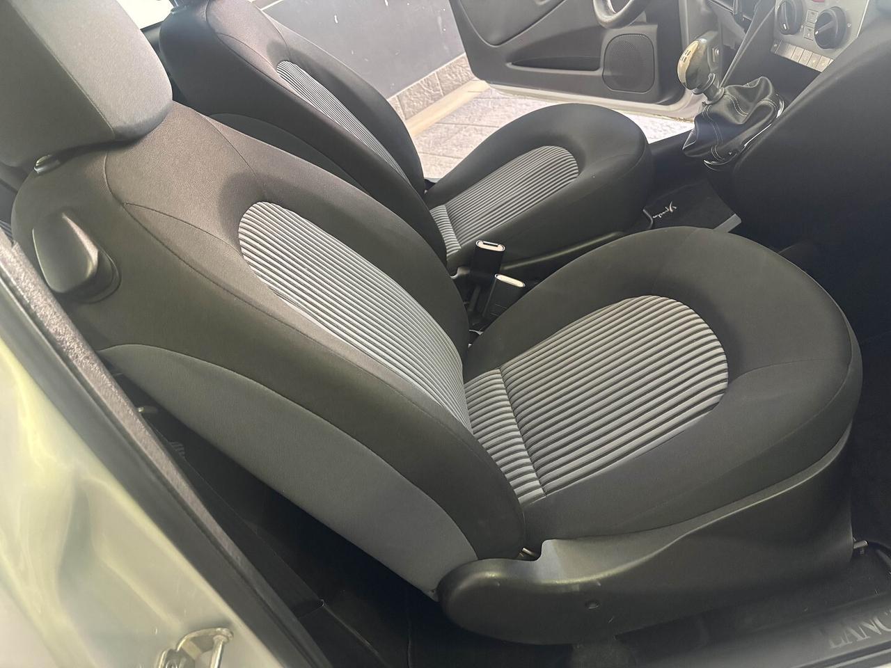 Lancia Ypsilon 1.2 Argento