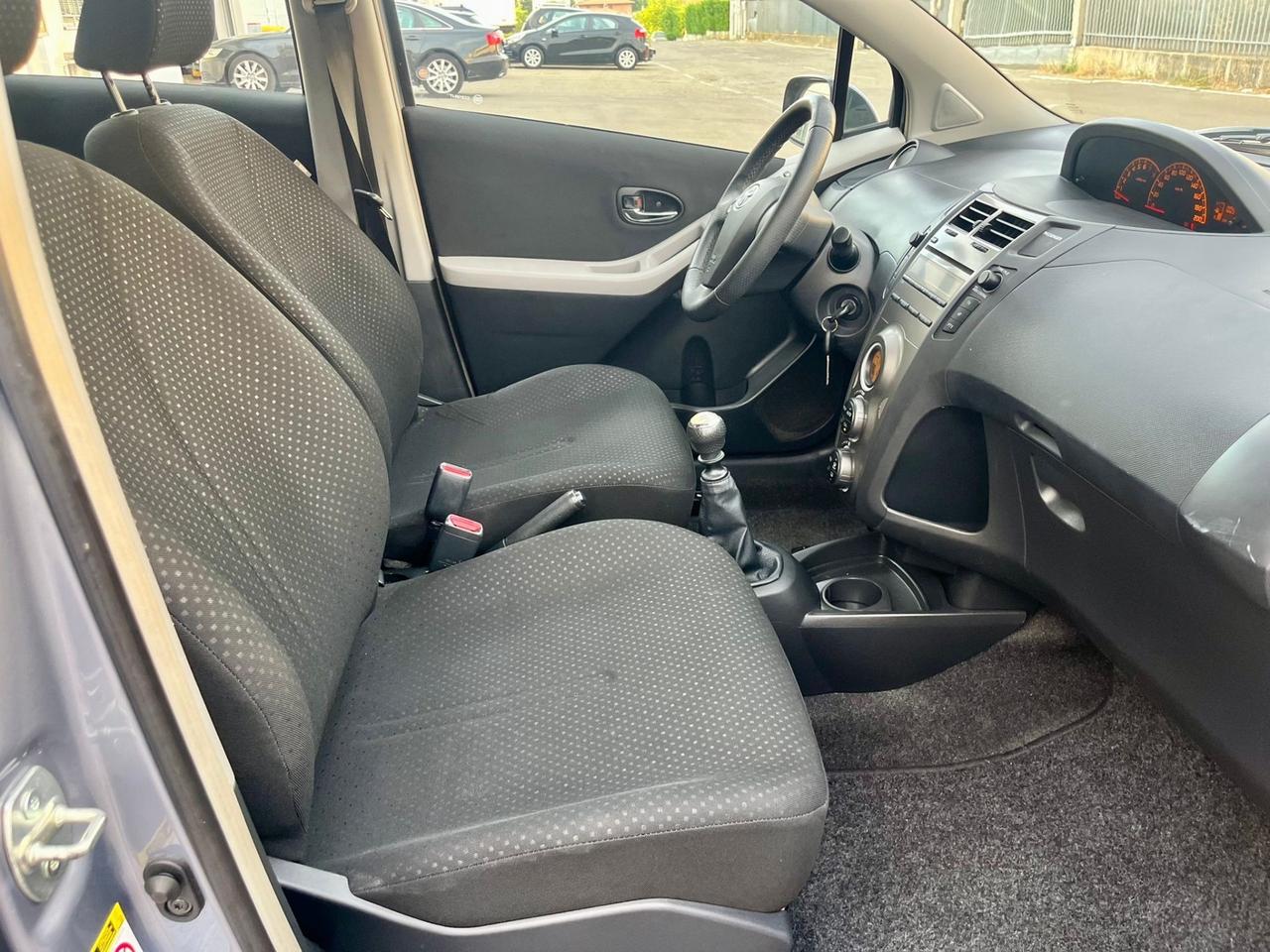 Toyota Yaris 1.3benz 2011 58.000km perfetta per neopatentati