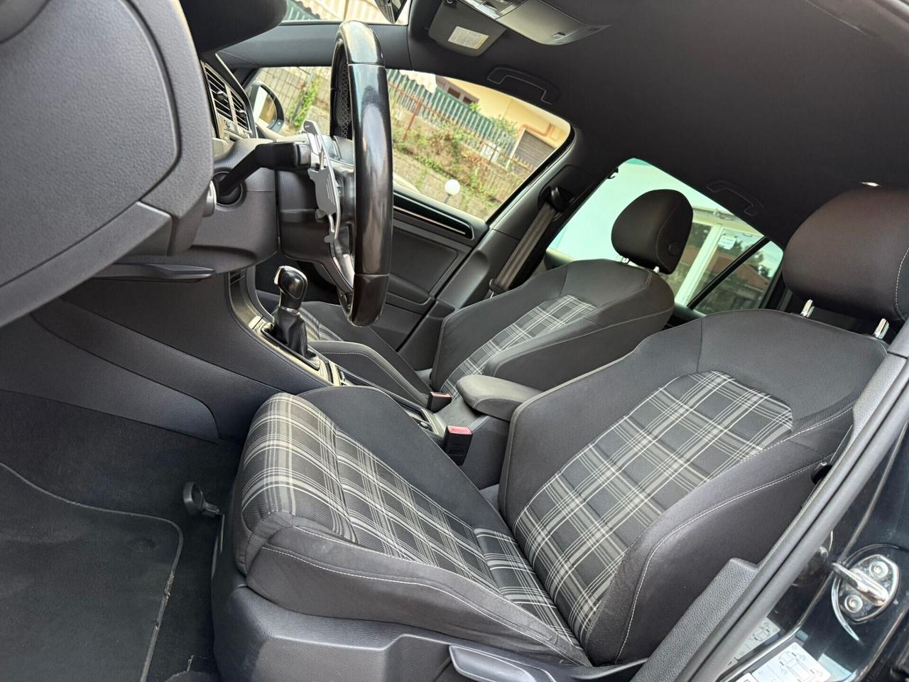 Volkswagen Golf 7 GTD DSG 2.0 Tdi 184Cv