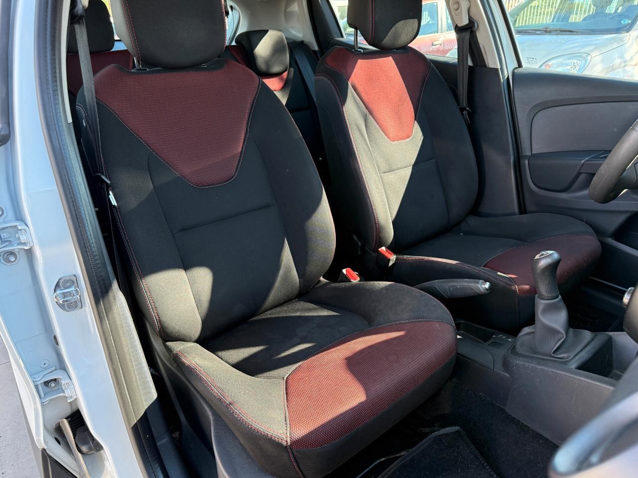 RENAULT CLIO ANNO 2014 1.2 BENZINA 75 CV