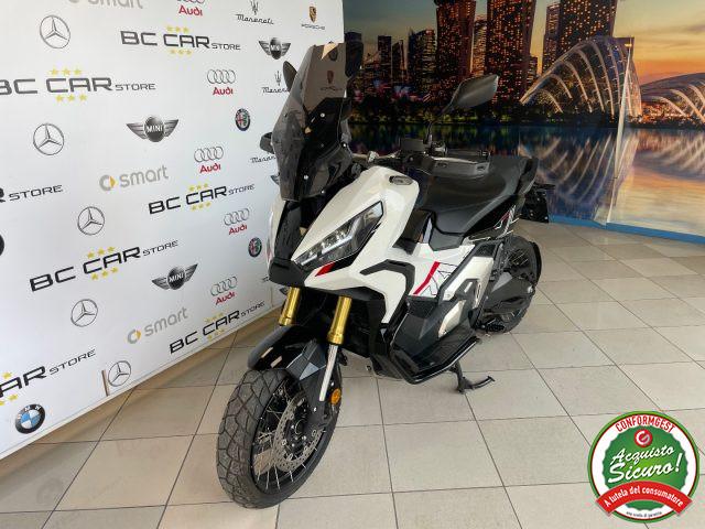 HONDA X-ADV 750 Special edition *3.900 Km
