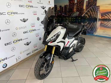 HONDA X-ADV 750 Special edition *3.900 Km