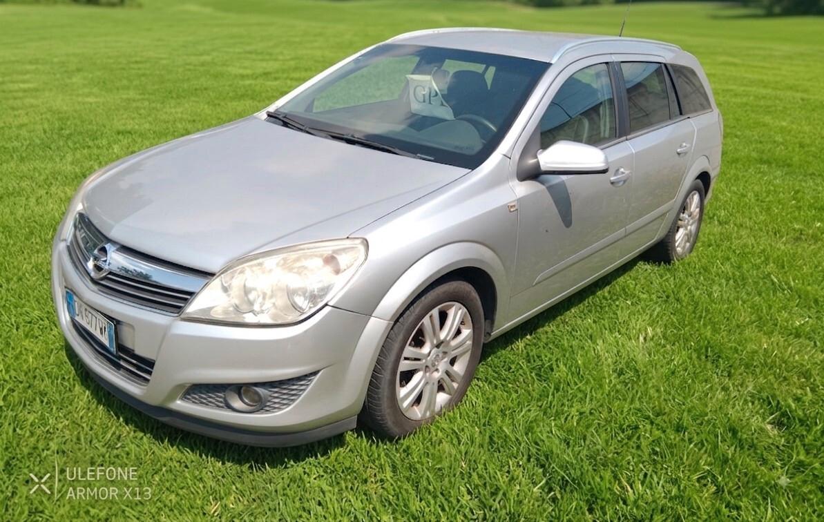 Opel Astra 1.6 16V VVT Station Wagon Cosmo