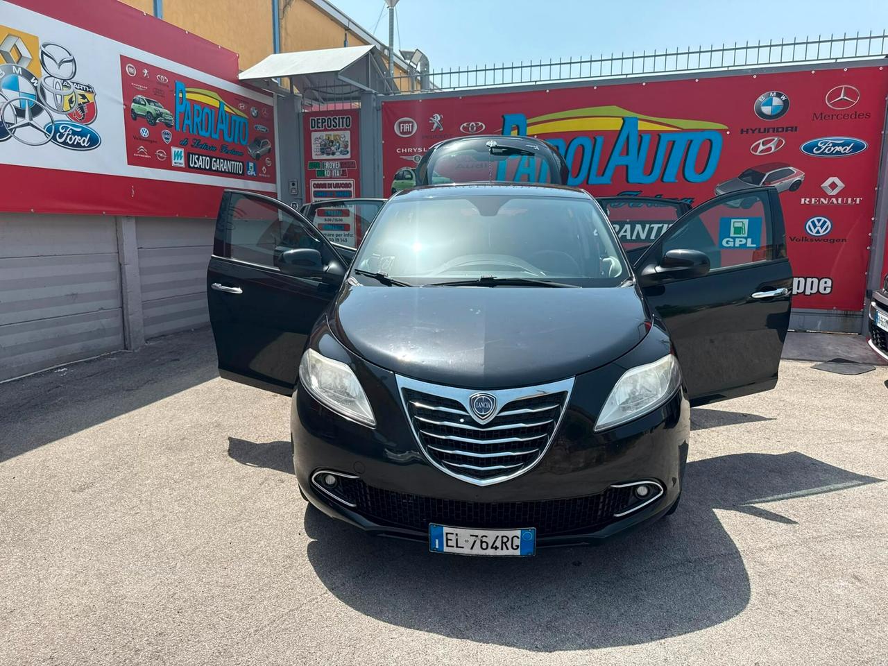 Lancia Ypsilon 1.3 MJT 95cv Silver - 2012