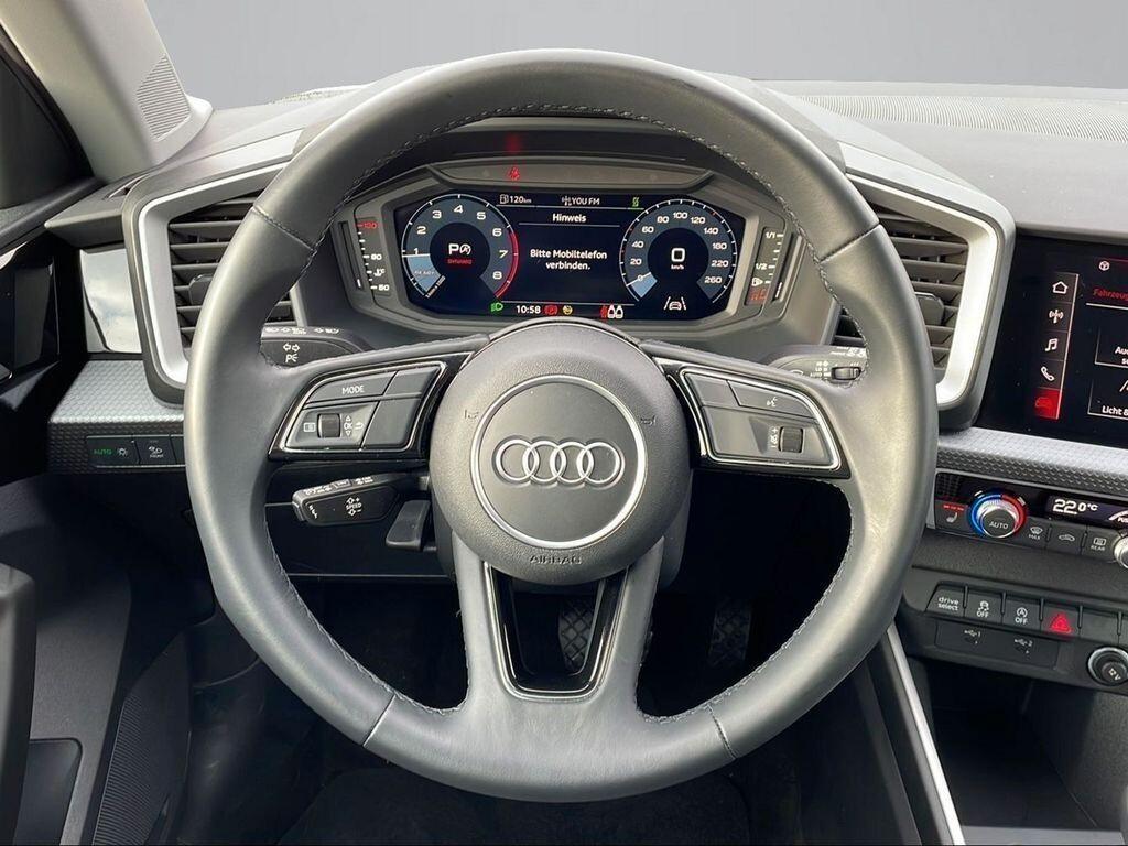 Audi A1 40Tfsi S tronic 207cv Navi Led S line