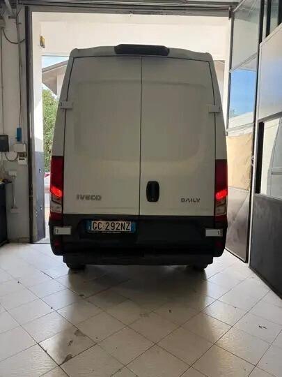 Iveco Daily 33S12V 2.3