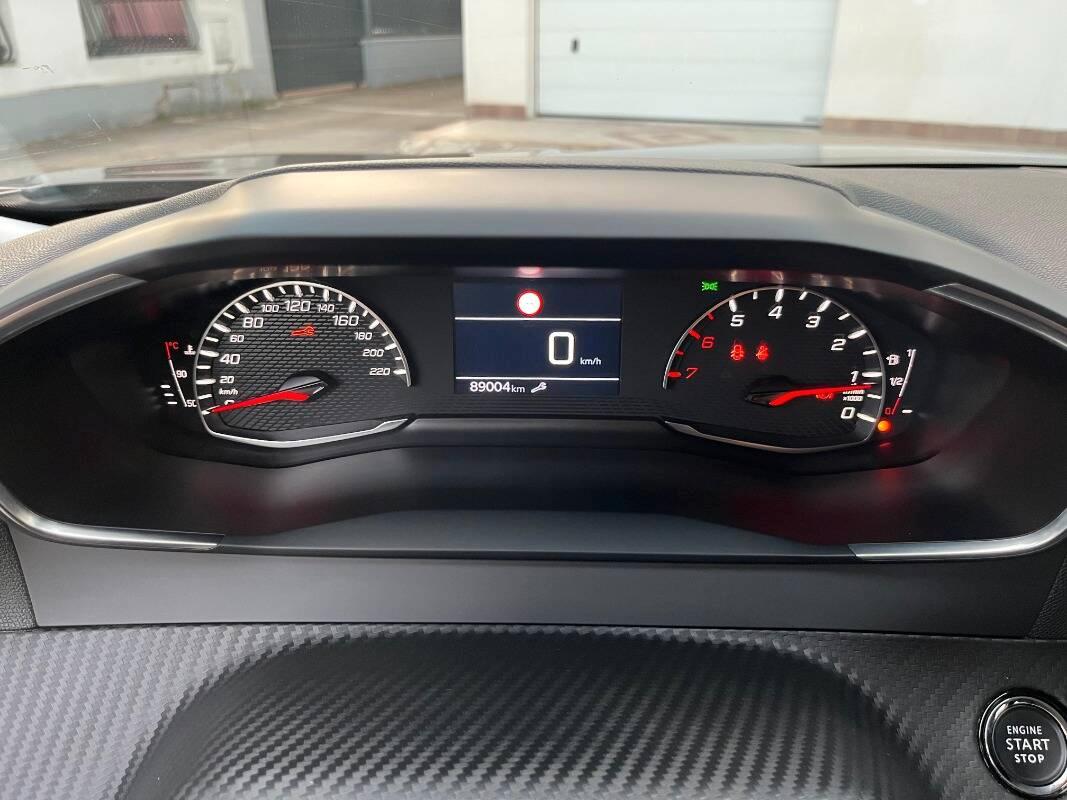 Peugeot 2008 1.5 bluehdi Allure Pack s&s 110cv