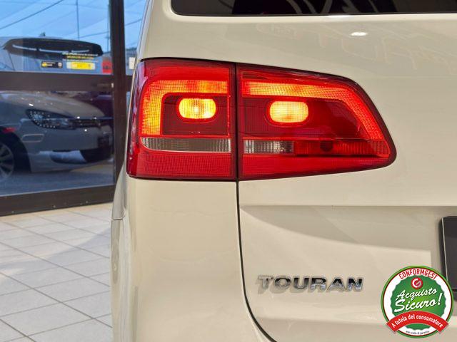 VOLKSWAGEN Touran 2.0 TDI 140CV DSG Highline *NEOPAT*7 POSTI*PELLE*