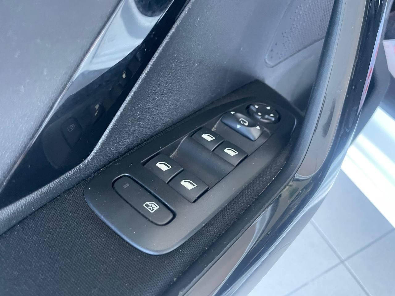 Peugeot 208 BlueHDi - S&S - 5 porte Active