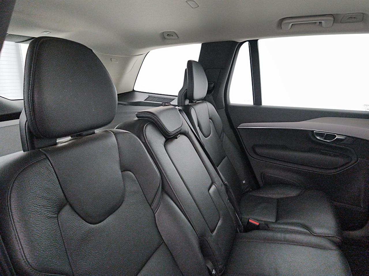 Volvo XC90 2.0 b5 Momentum awd