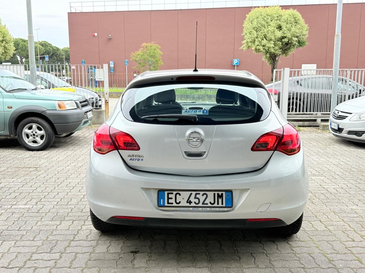 Opel Astra 1.6 115CV 5 porte Cosmo