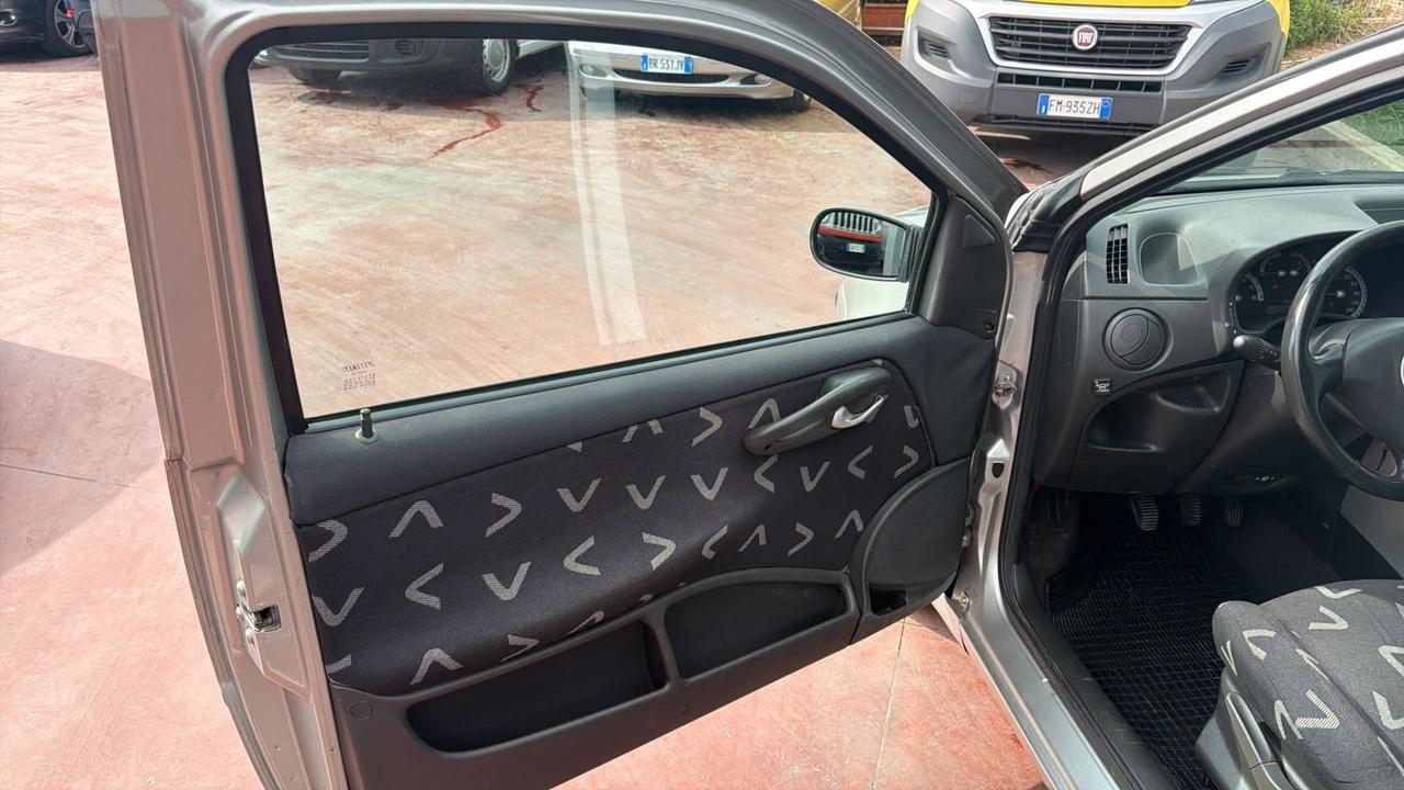 Fiat Punto 1.8 16V 3 porte HGT