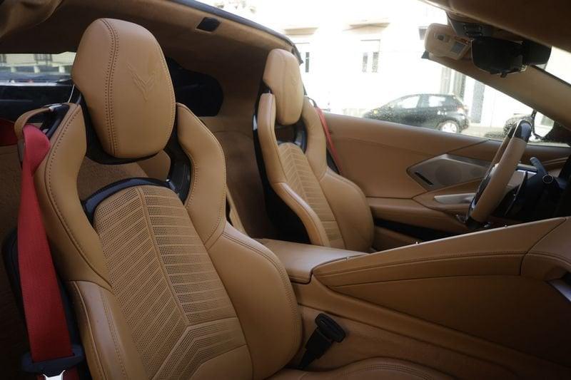 Chevrolet Corvette C8 Stingr. Chevrolet Corvette C8 Stingr. Corvette C8 V8 Coupe 2LT 360KW ANNO 2023