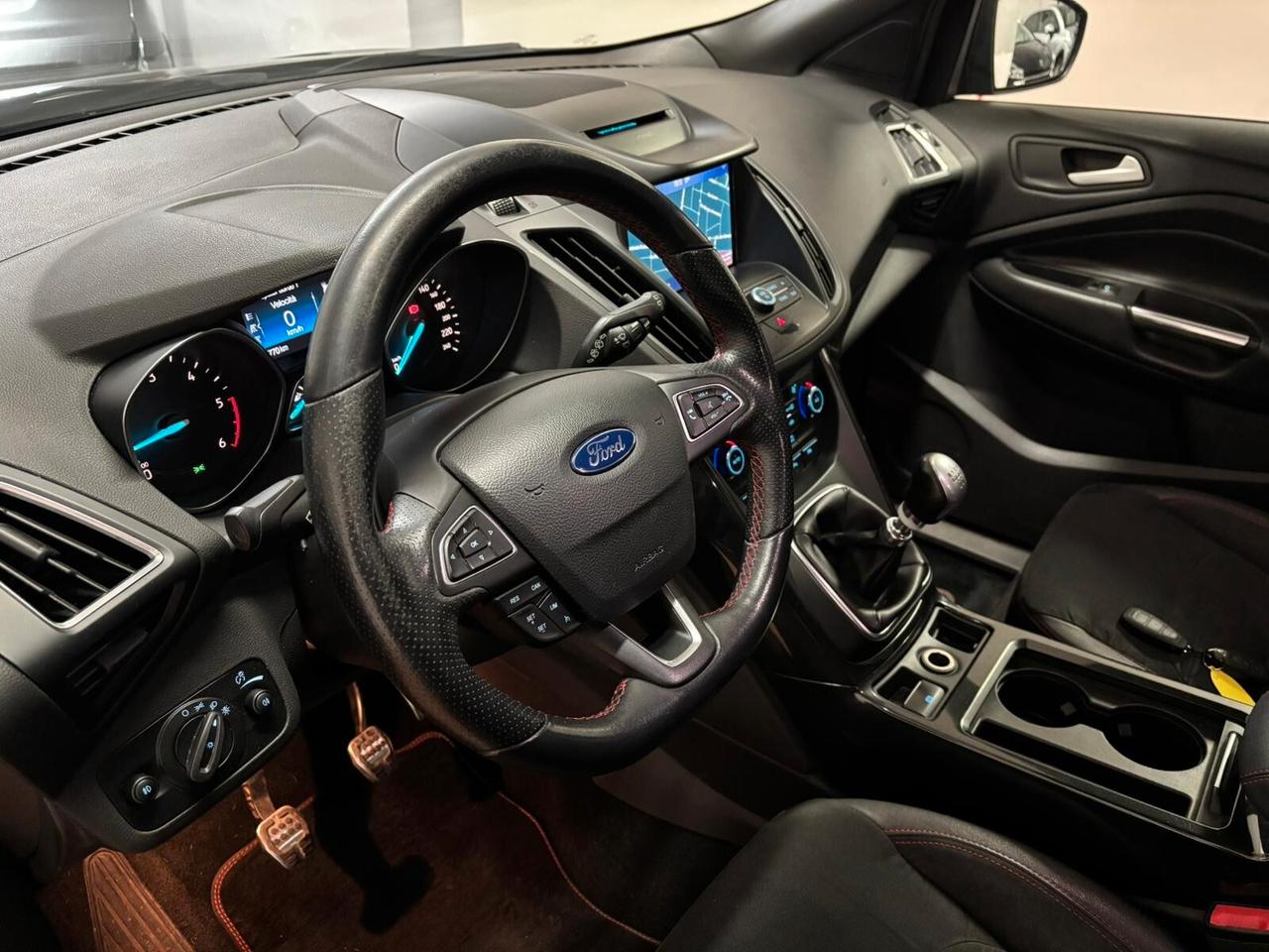 FORD KUGA 1.5 ST-LINE 2019 TOTAL BLACK