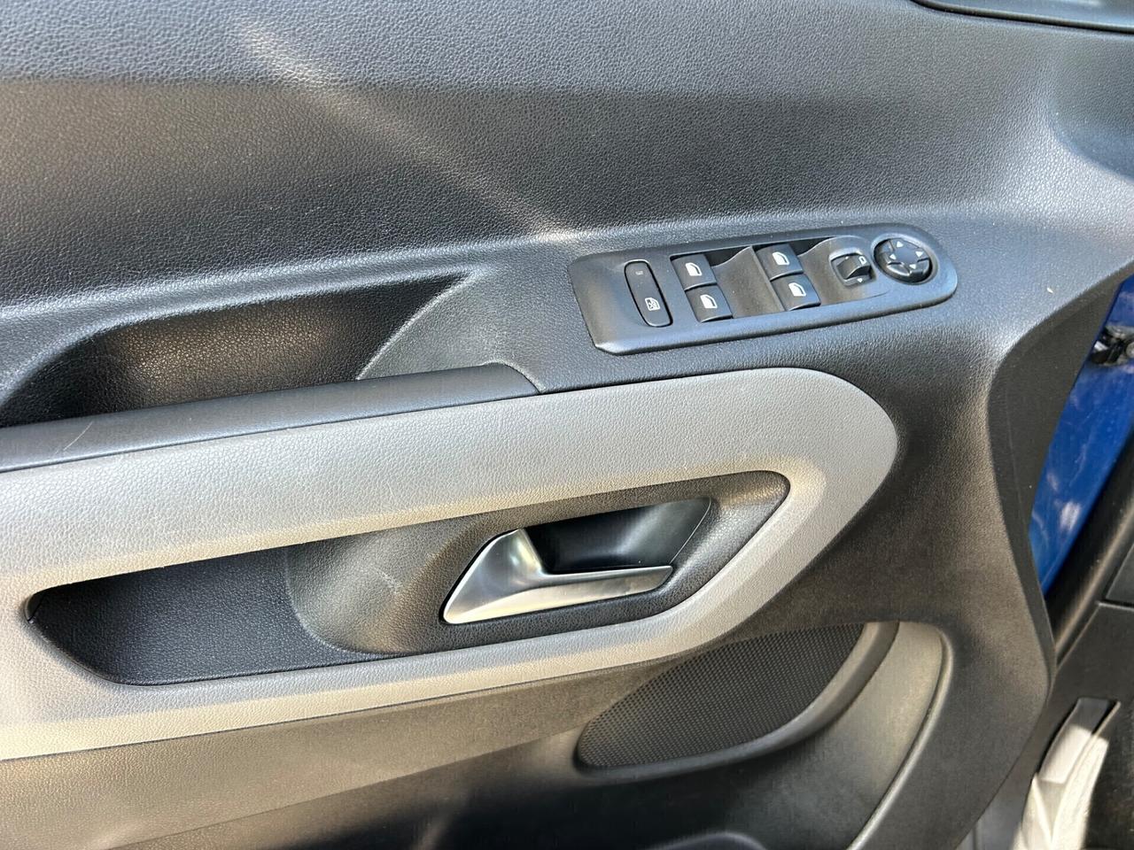 Peugeot Rifter 1.5 HDI GT Line Gancio Di Traino