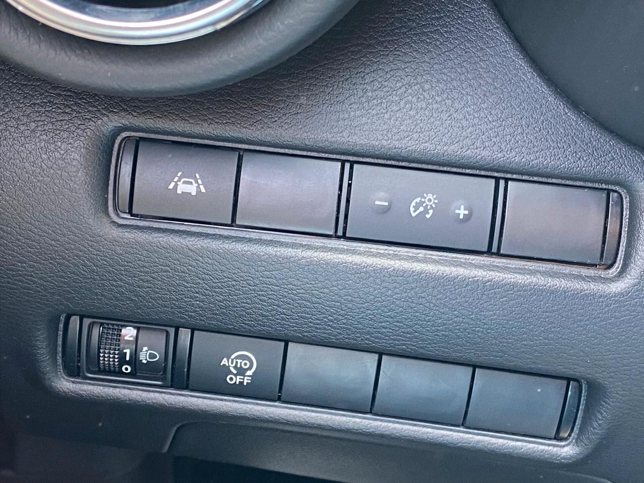 Nissan Juke 1.0 DIG-T 114 CV N-Connecta