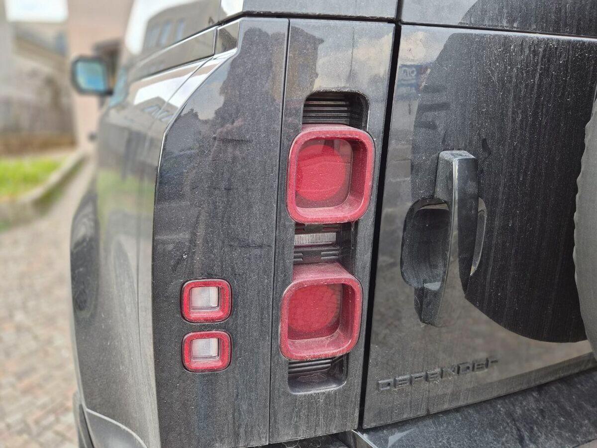 Land Rover Defender 90 3.0d i6 mhev X-Dynamic SE awd 200cv auto