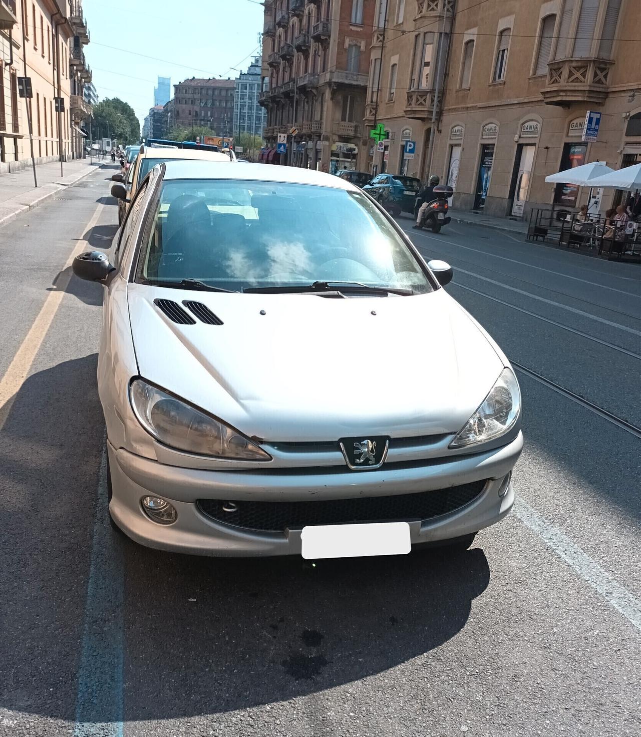 Peugeot 206