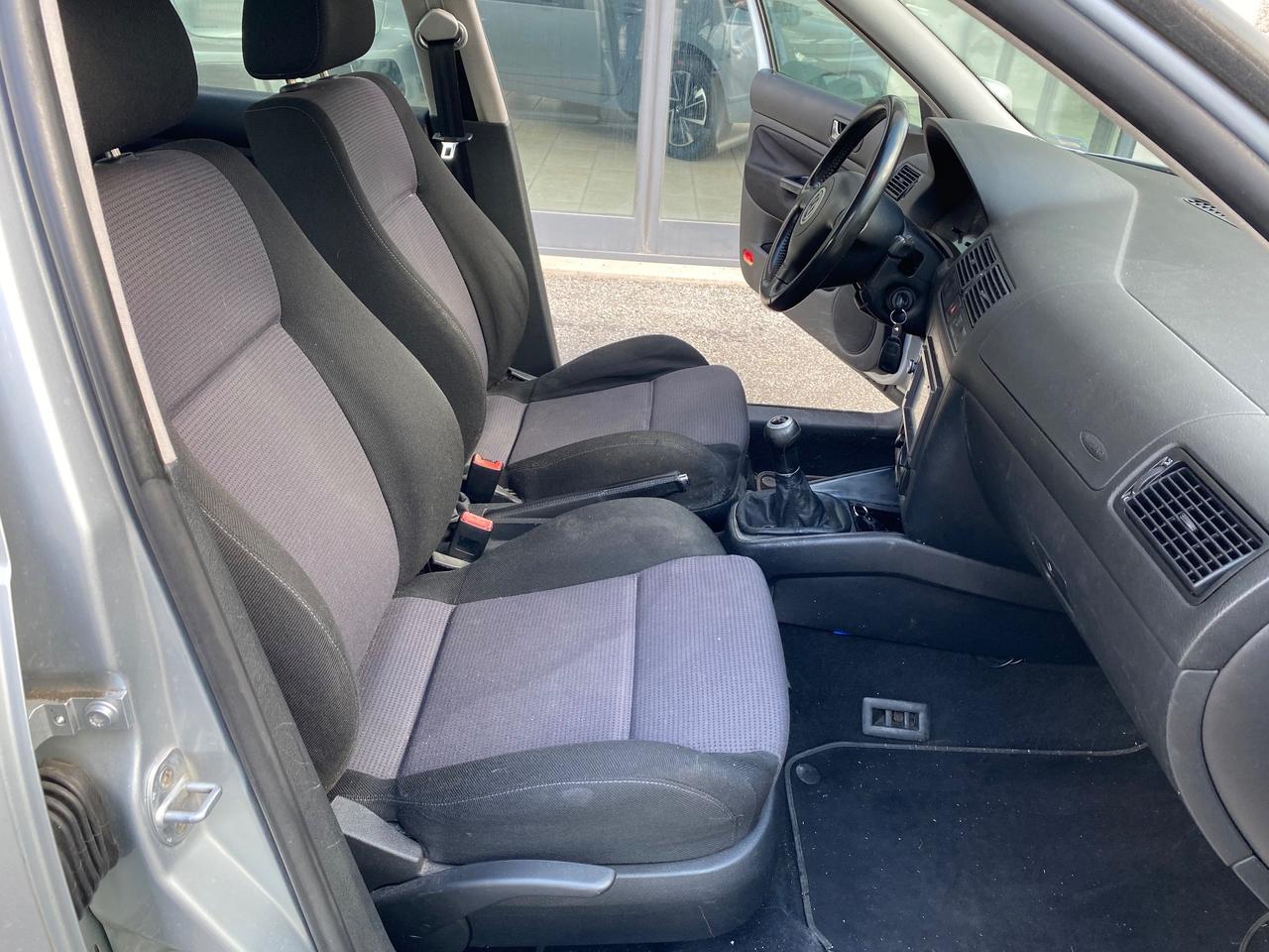 Volkswagen Golf 1.6 GPL 5 porte