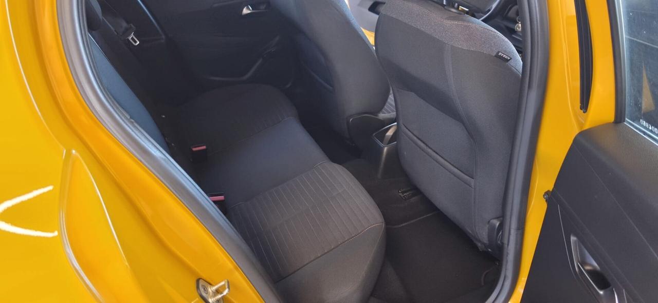 Peugeot 208 BlueHDi 100 Allure
