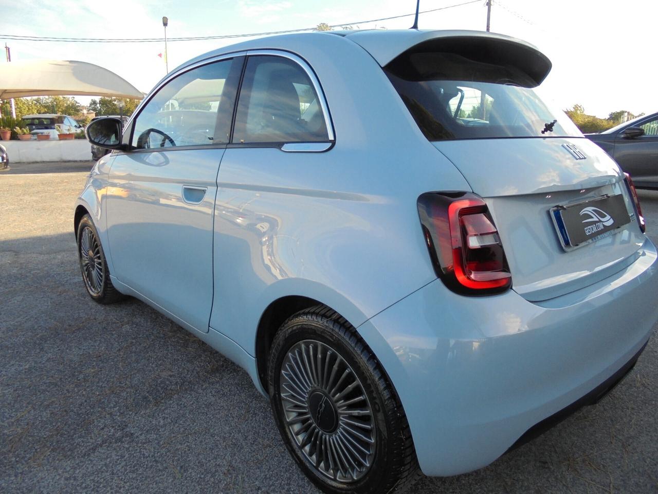 Fiat 500 500e Berlina 42 kWh Icon