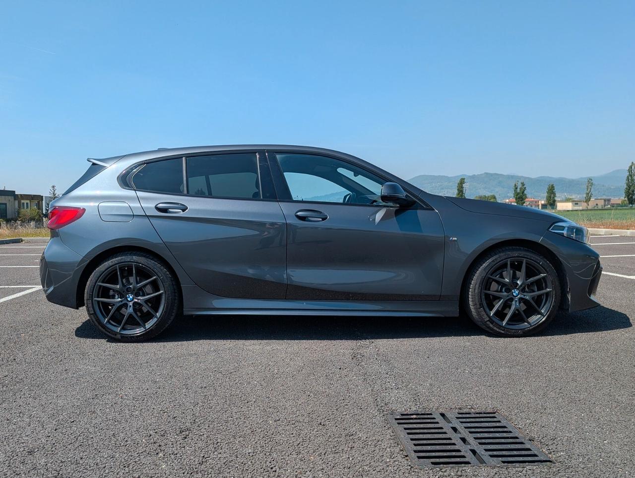 Bmw 116 116d 5p. Msport