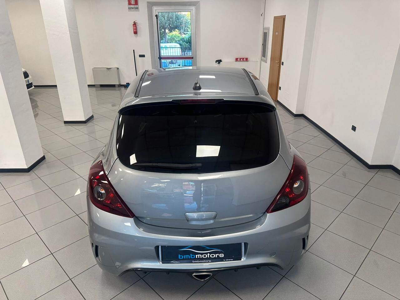 Opel Corsa 1.6 T 192CV 3 porte OPC