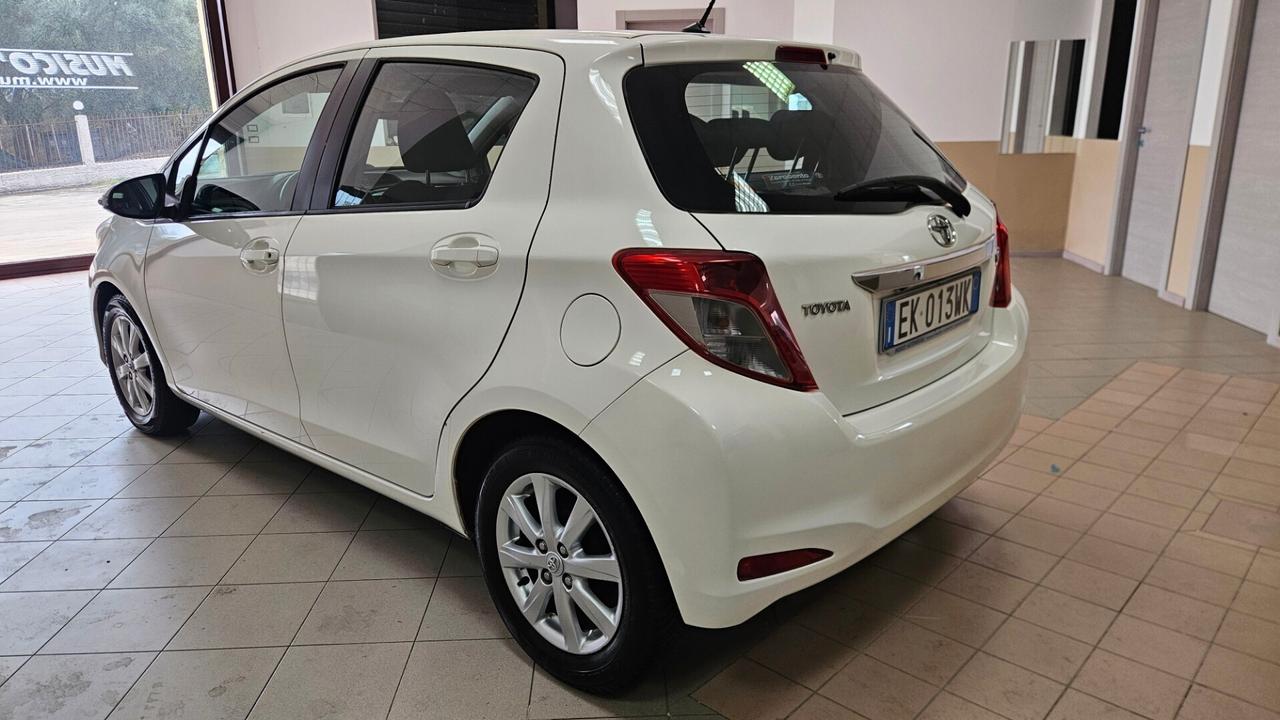 Toyota Yaris 1.0 5 porte Lounge