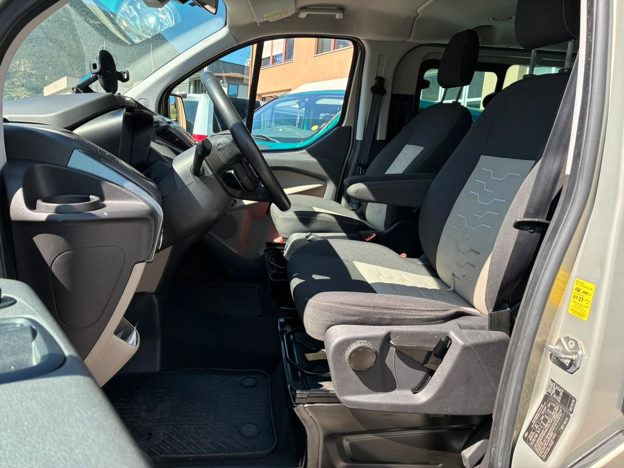 FORD TRANSIT CUSTOM 2.2 TDCi 155CV TITANIUM 8POSTI - GANCIO TRAINO
