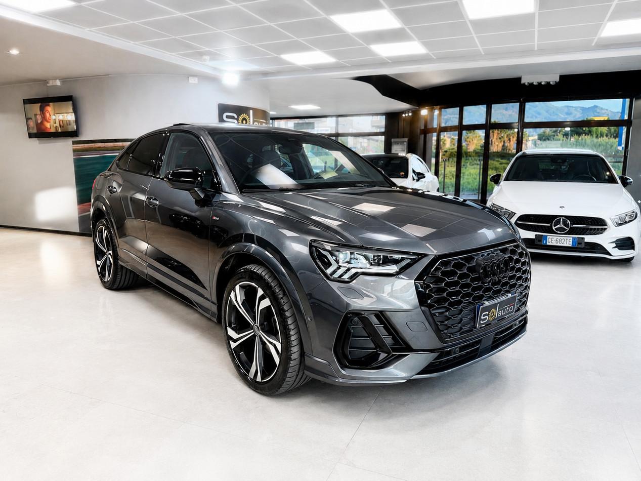 Audi Q3 Sportback 35 2.0 tdi Identity Black s-tronic