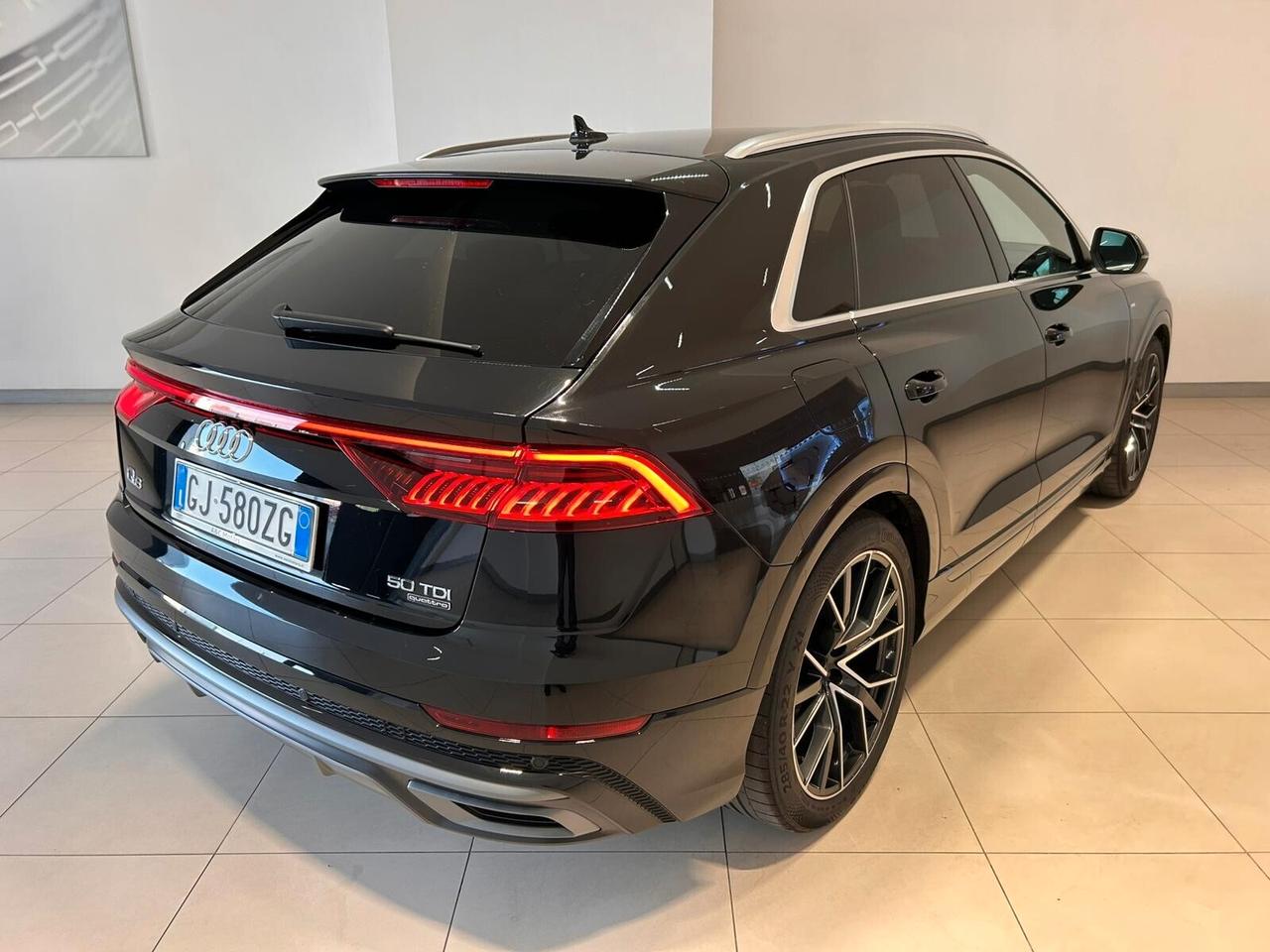 Audi Q8 50 TDI 286 CV quattro tiptronic S-Line